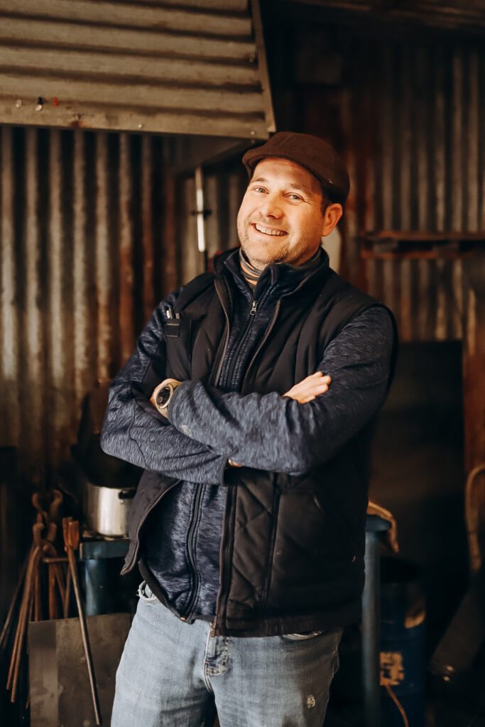 Nicolas Cablé, coutelier, dans son atelier de Pagny-sur-Moselle